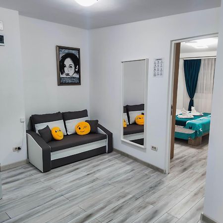 Comfortable Apartment University Square Бухарест Экстерьер фото